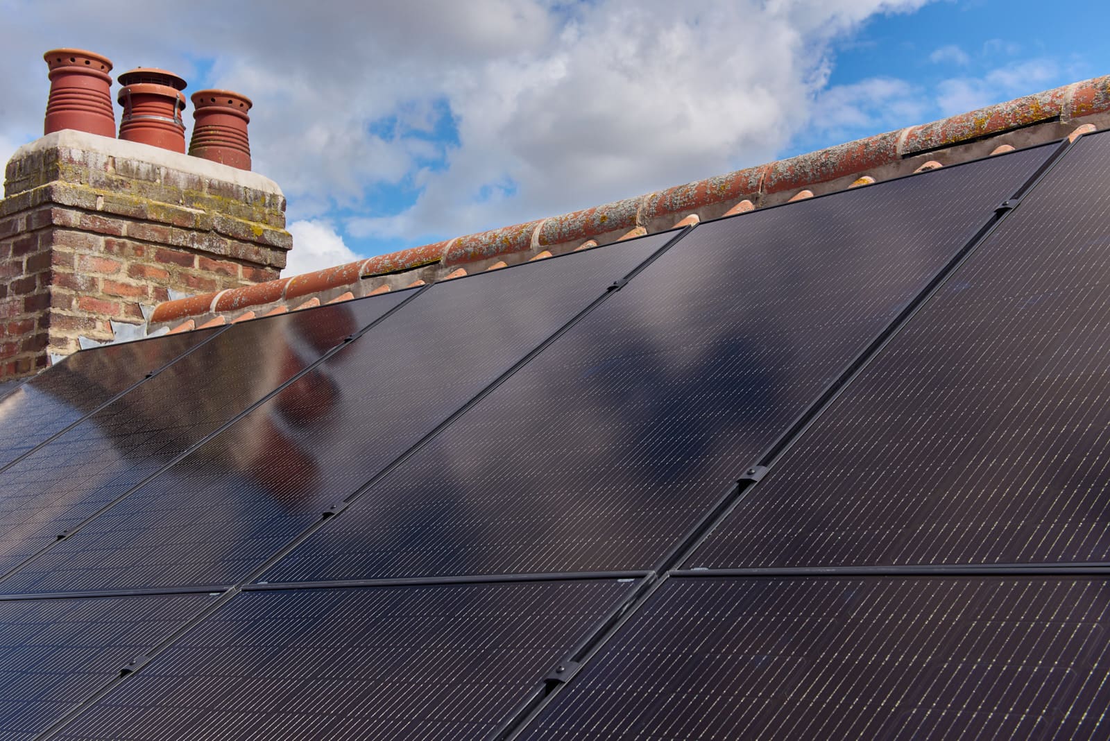 Solar panels on roof of Green Building Renewables customer